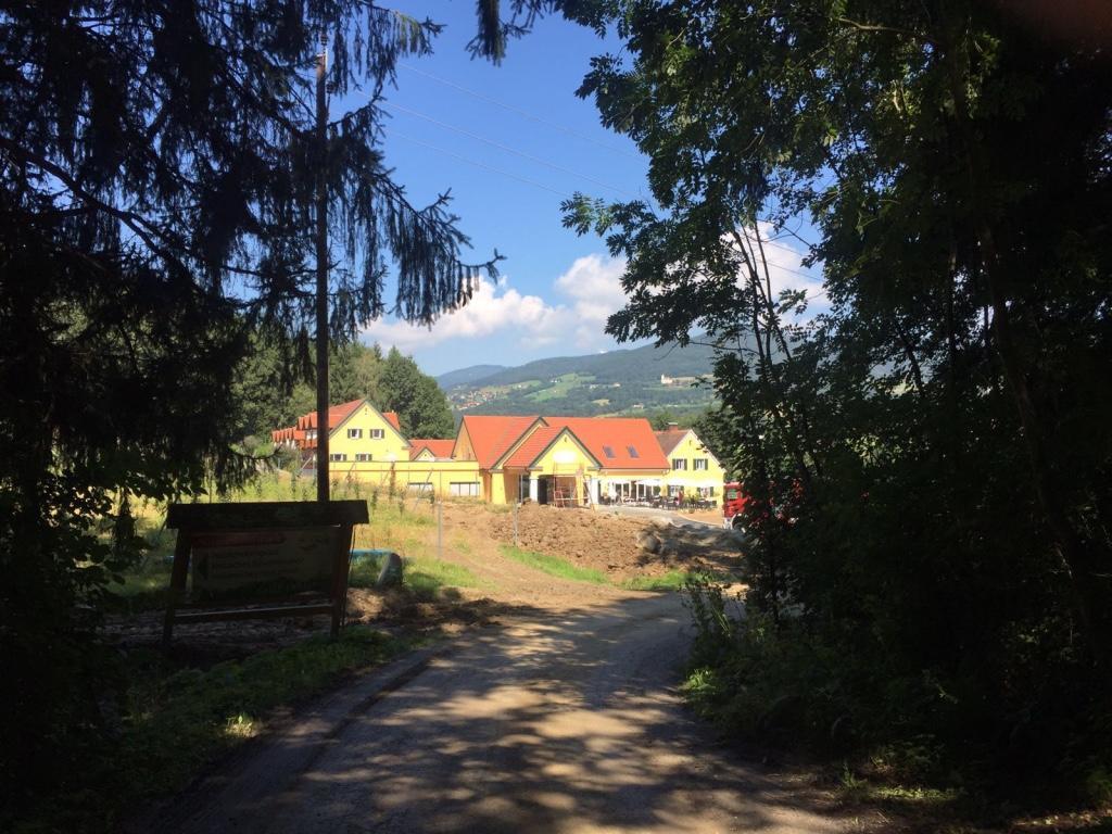 Hotel Restaurant Grune Au Poellau Buitenkant foto